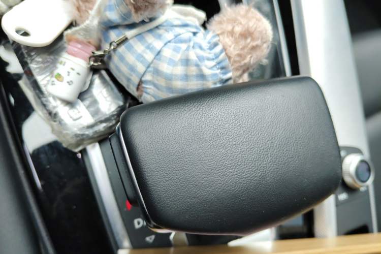 Used Audi A4 2024 Avant 40 TFSI Fashion Sport Model Gear Lever