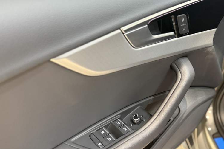 Used Audi A4 2024 Avant 40 TFSI Fashion Sport Model Interior 8