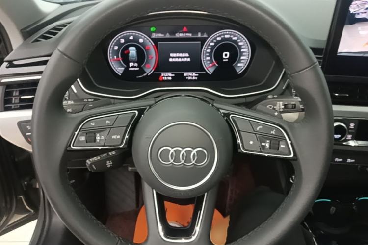 Used Audi A4 2024 Avant 40 TFSI Fashion Sport Model Steering Wheel