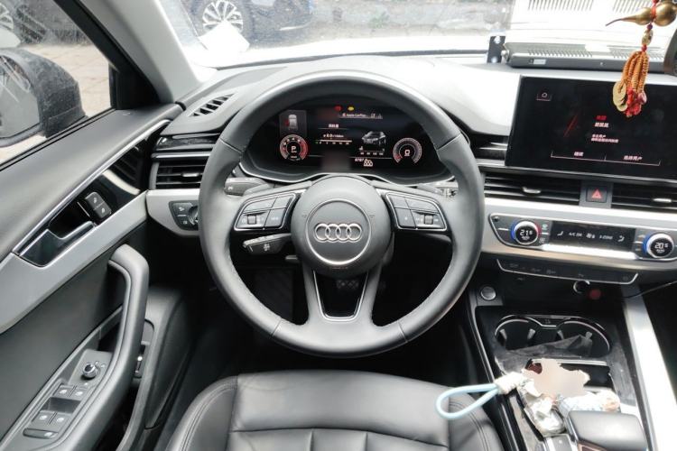 Used Audi A4 2024 Avant 40 TFSI Fashion Sport Model Steering Wheel