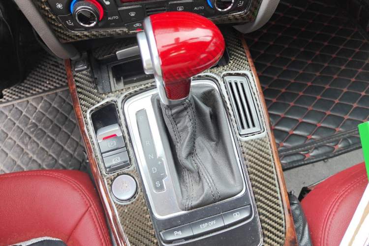 Used Audi A4L 2009 2.0 TFSI Technology Edition Gear Lever