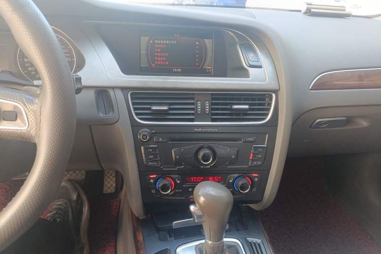 Used Audi A4L 2009 2.0 TFSI Luxury Model Audio And AC Panel