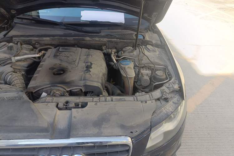 Used Audi A4L 2009 2.0 TFSI Luxury Model Engine Bay Left