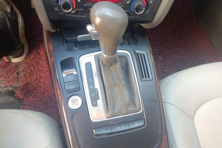 Used Audi A4L 2009 2.0 TFSI Luxury Model Gear Lever