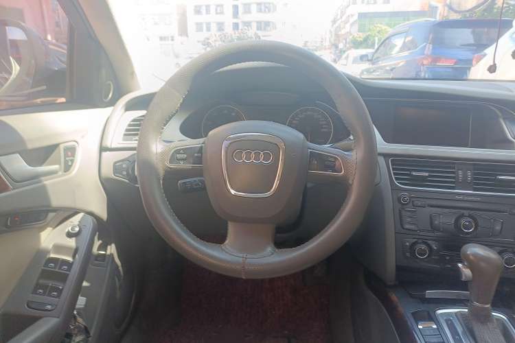 Used Audi A4L 2009 2.0 TFSI Luxury Model Steering Wheel