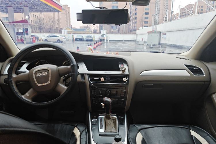 Used Audi A4L 2009 2.0 TFSI Standard Model Center Console