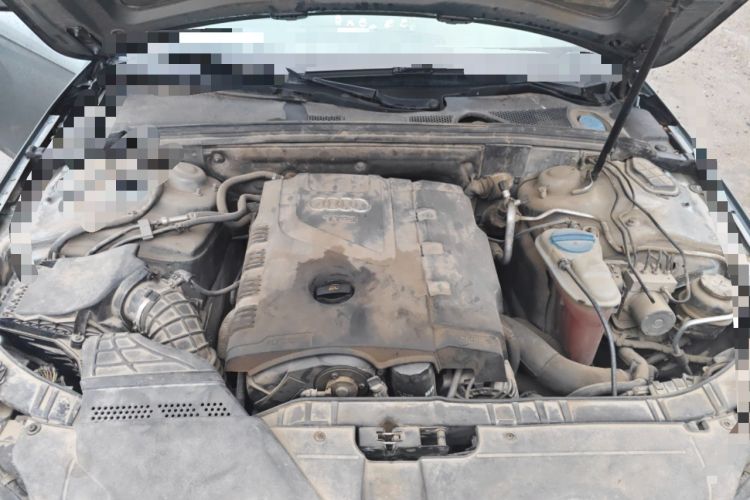 Used Audi A4L 2009 2.0 TFSI Standard Model Engine Bay