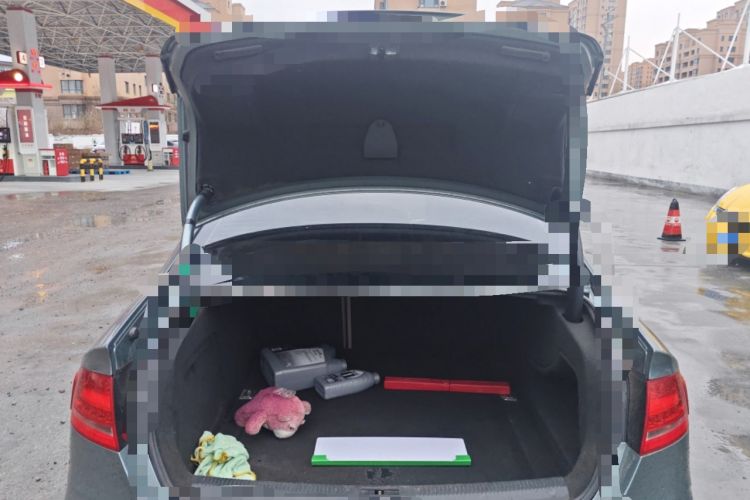 Used Audi A4L 2009 2.0 TFSI Standard Model Trunk