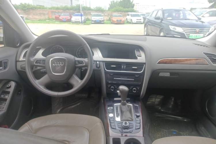Used Audi A4L 2009 2.0 TFSI Standard Model Center Console