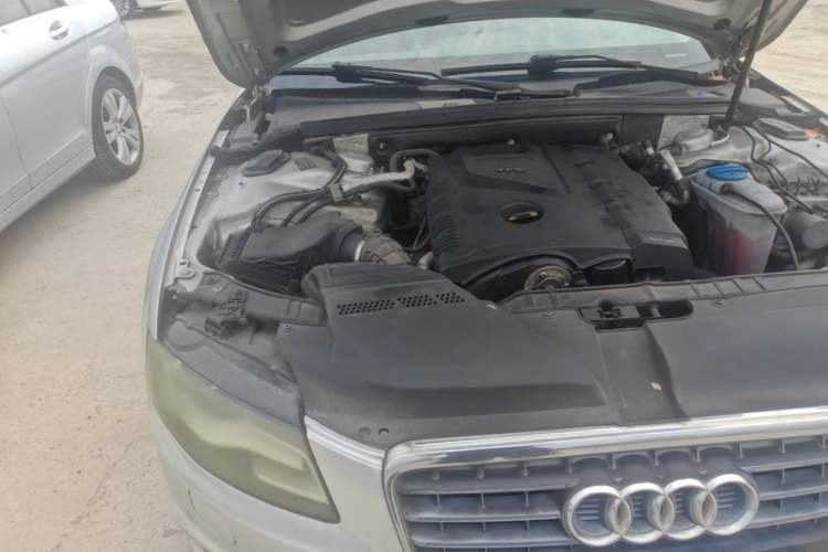 Used Audi A4L 2009 2.0 TFSI Standard Model Engine Bay Right