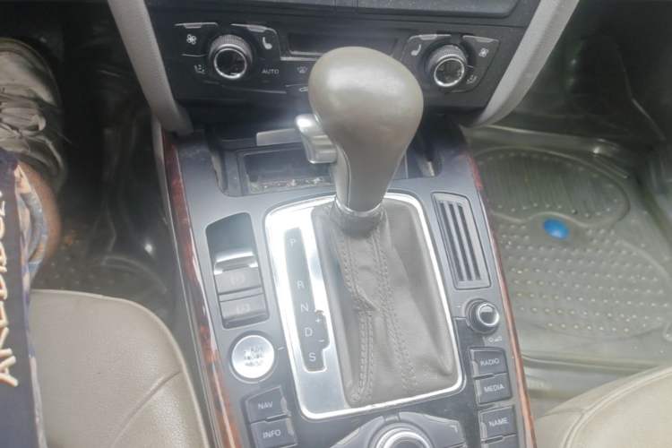 Used Audi A4L 2009 2.0 TFSI Standard Model Gear Lever