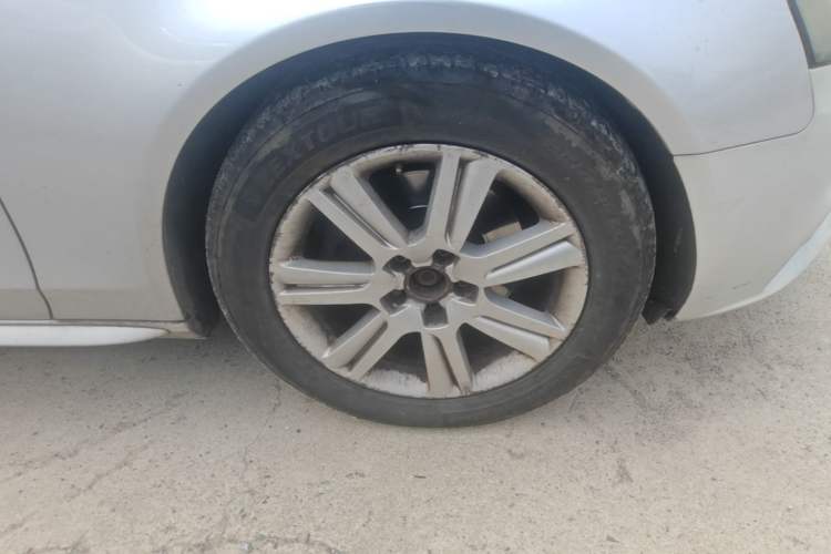 Used Audi A4L 2009 2.0 TFSI Standard Model Right Front Wheel Hub