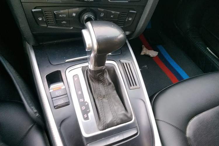 Used Audi A4L 2009 2.0 TFSI Standard Model Gear Lever