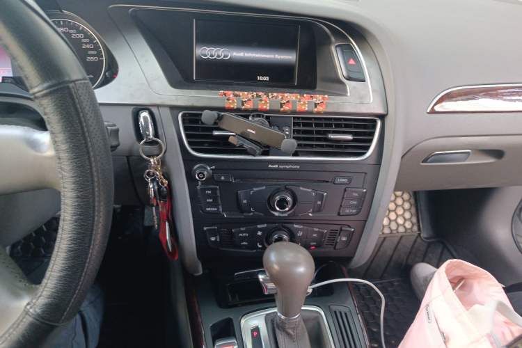 Used Audi A4L 2009 2.0 TFSI Comfort Model Audio And AC Panel