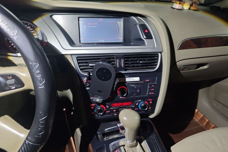 Used Audi A4L 2009 2.0 TFSI Technology Edition Audio And AC Panel