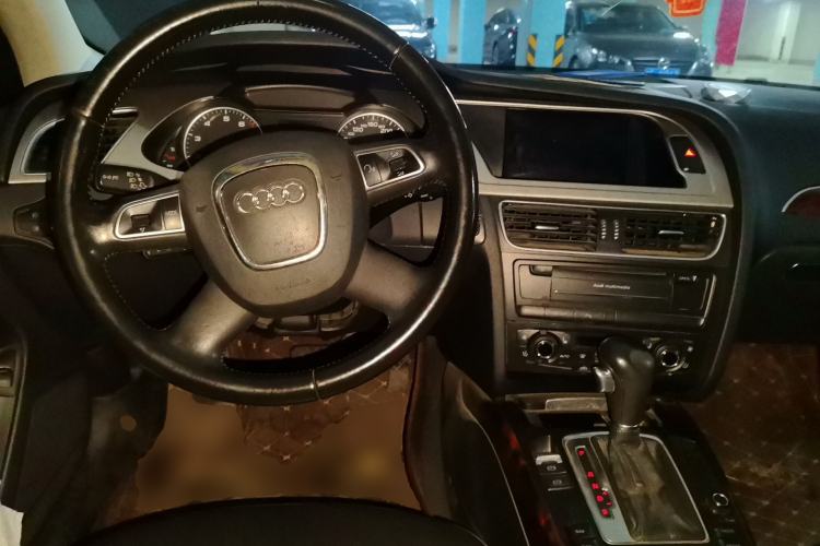 Used Audi A4L 2009 2.0 TFSI Technology Edition Center Console