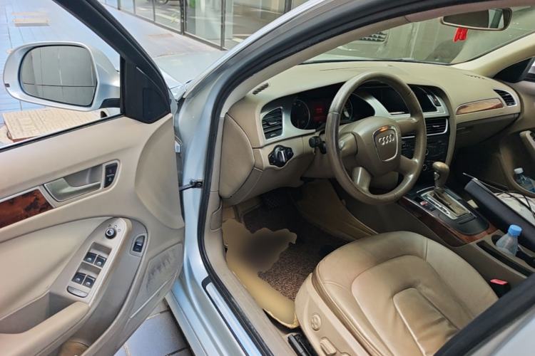 Used Audi A4L 2009 2.0 TFSI Comfort Model Driver Seat