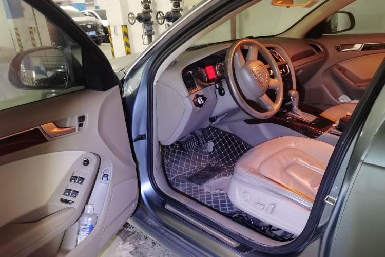 Used Audi A4L 2009 2.0 TFSI Comfort Model Driver Seat