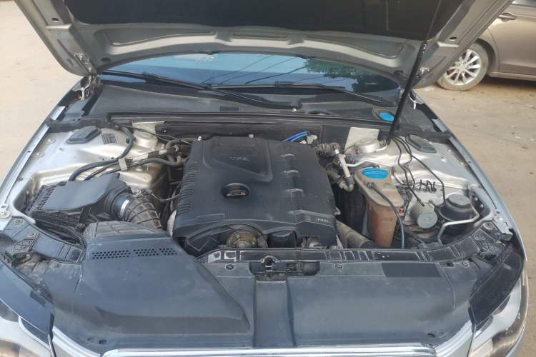 Used Audi A4L 2009 2.0 TFSI Luxury Model Engine Bay