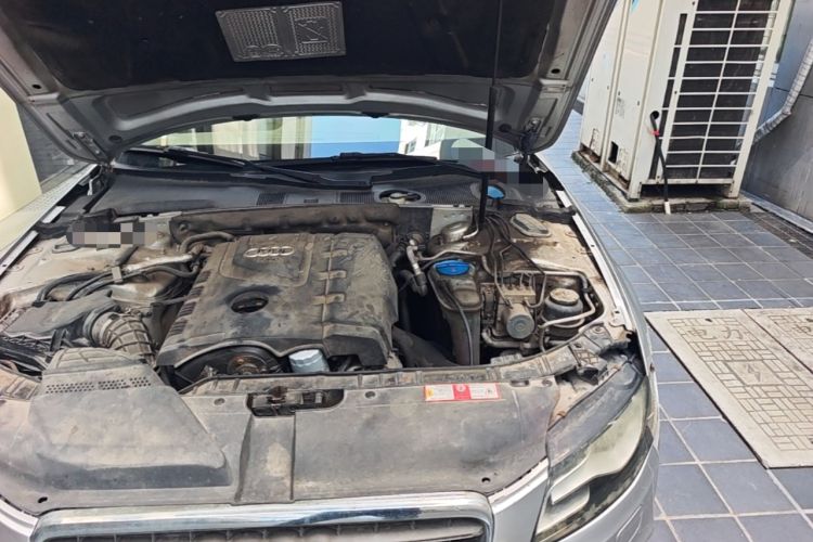 Used Audi A4L 2009 2.0 TFSI Comfort Model Engine Bay Left