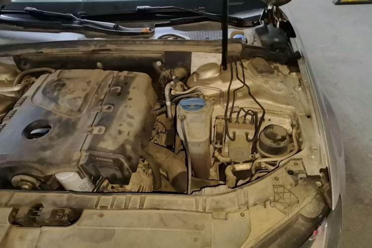 Used Audi A4L 2009 2.0 TFSI Technology Edition Engine Bay Left
