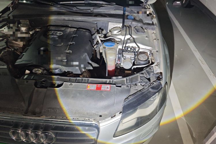 Used Audi A4L 2009 2.0 TFSI Technology Edition Engine Bay Left