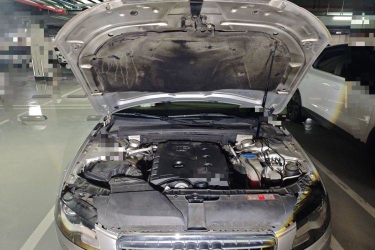 Used Audi A4L 2009 2.0 TFSI Technology Edition Engine Bay