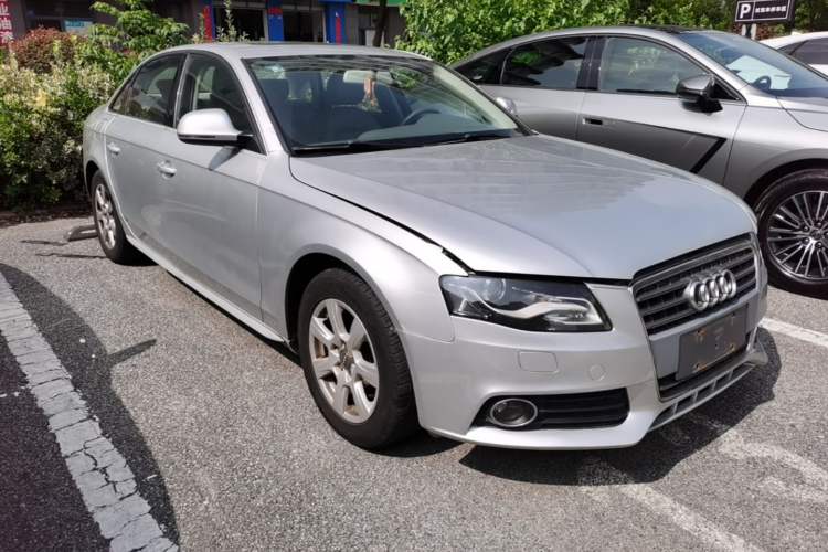 Used Audi A4L 2009 2.0 TFSI Standard Model Front Right 45 Deg