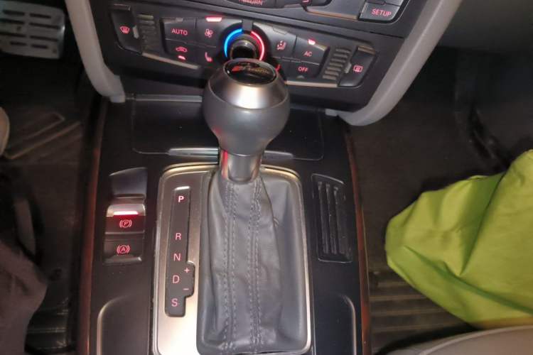 Used Audi A4L 2009 2.0 TFSI Standard Model Gear Lever