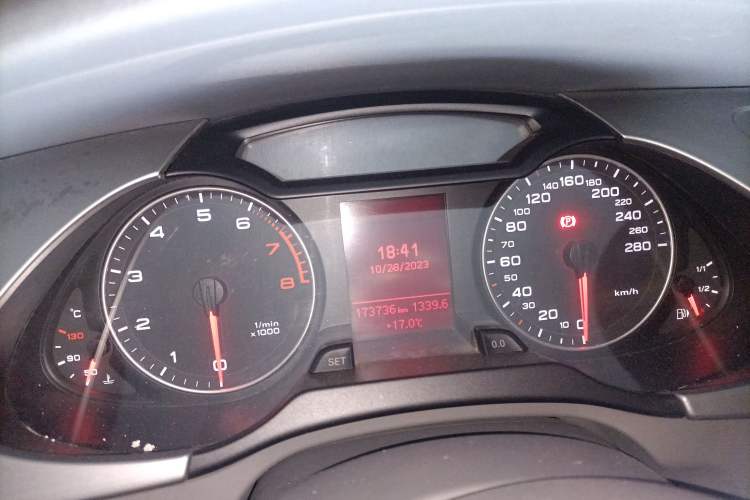 Used Audi A4L 2009 2.0 TFSI Comfort Model Instrument Cluster