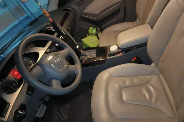 Used Audi A4L 2009 2.0 TFSI Standard Model Left Front Seat