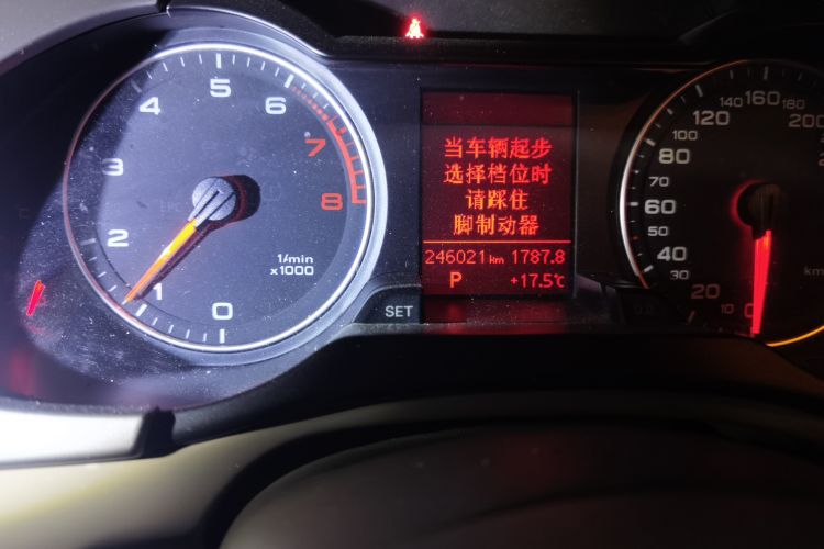 Used Audi A4L 2009 2.0 TFSI Comfort Model Odometer Close Up