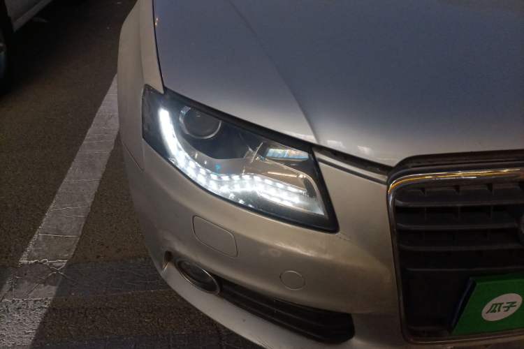 Used Audi A4L 2009 2.0 TFSI Comfort Model Right Front Headlight