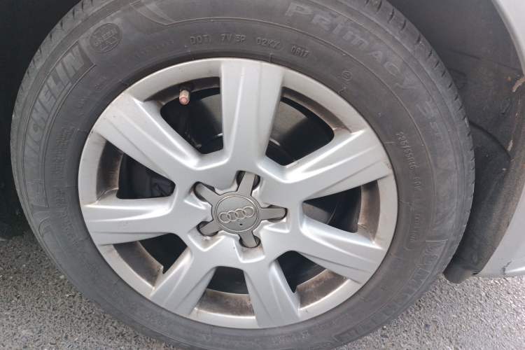 Used Audi A4L 2009 2.0 TFSI Comfort Model Right Front Wheel Hub