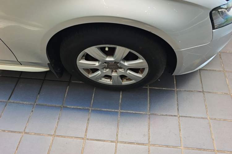 Used Audi A4L 2009 2.0 TFSI Comfort Model Right Front Wheel Hub