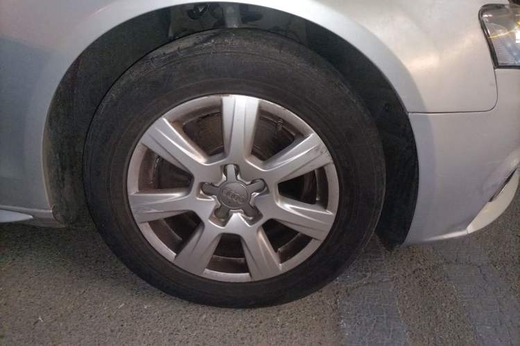 Used Audi A4L 2009 2.0 TFSI Comfort Model Right Front Wheel Hub