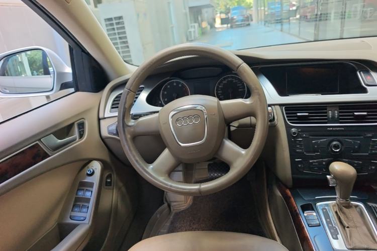 Used Audi A4L 2009 2.0 TFSI Comfort Model Steering Wheel