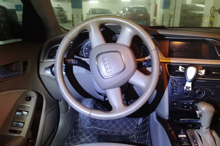 Used Audi A4L 2009 2.0 TFSI Comfort Model Steering Wheel