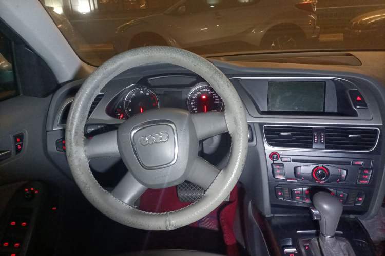 Used Audi A4L 2009 2.0 TFSI Comfort Model Steering Wheel