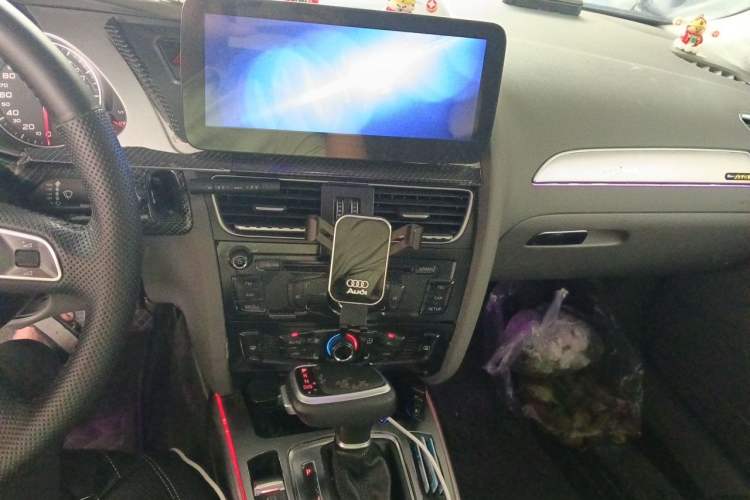 Used Audi A4L 2009 2.0 TFSI Comfort Model Audio And AC Panel