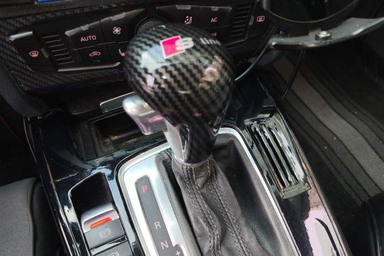 Used Audi A4L 2009 2.0 TFSI Comfort Model Gear Lever