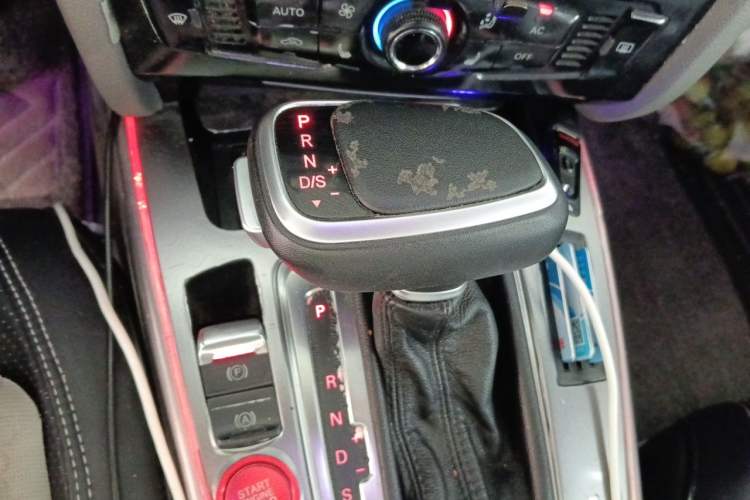 Used Audi A4L 2009 2.0 TFSI Comfort Model Gear Lever