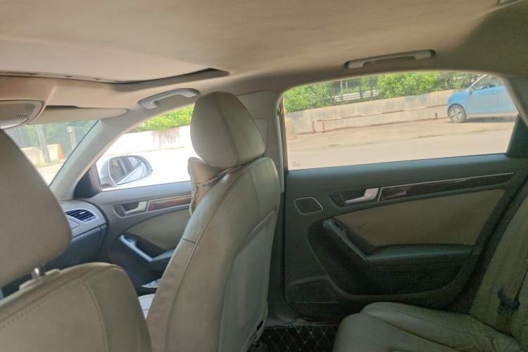 Used Audi A4L 2009 2.0 TFSI Comfort Model Headliner