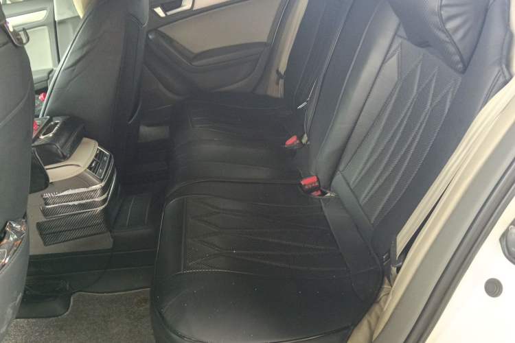 Used Audi A4L 2009 2.0 TFSI Comfort Model Left Rear Seat