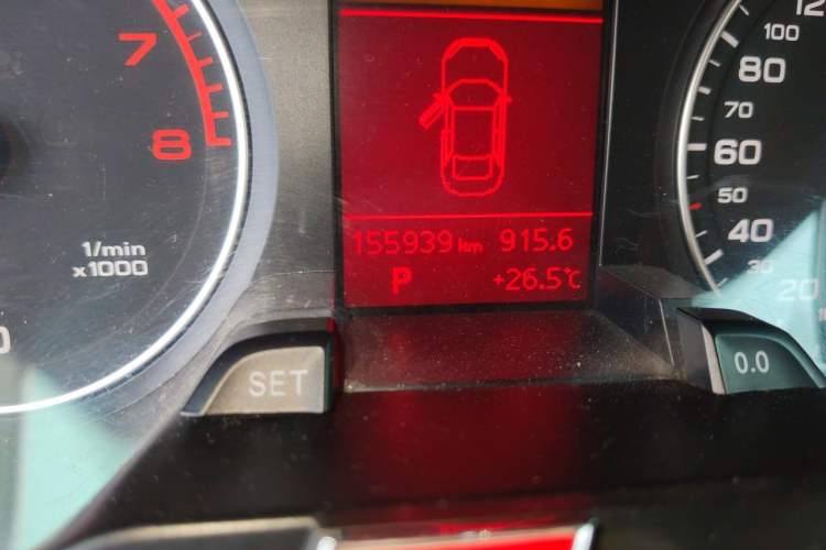 Used Audi A4L 2009 2.0 TFSI Comfort Model Odometer Close Up