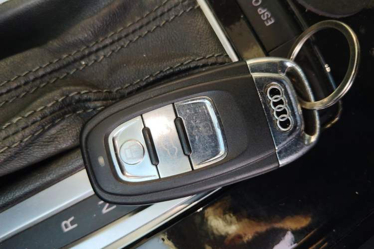 Used Audi A4L 2009 2.0 TFSI Comfort Model Vehicle Key