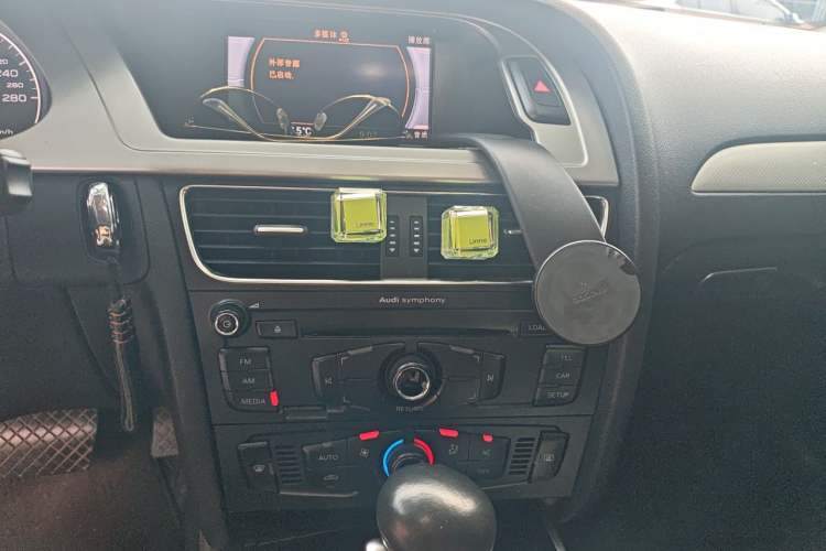 Used Audi A4L 2010 2.0 TFSI Standard Edition Audio And AC Panel