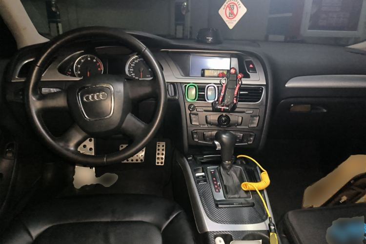 Used Audi A4L 2010 2.0 TFSI Standard Edition Center Console