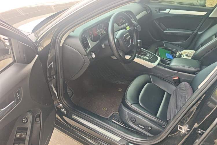Used Audi A4L 2010 2.0 TFSI Standard Edition Driver Seat
