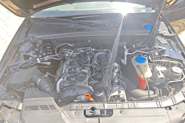 Used Audi A4L 2010 1.8 TFSI Comfort Model Engine Bay